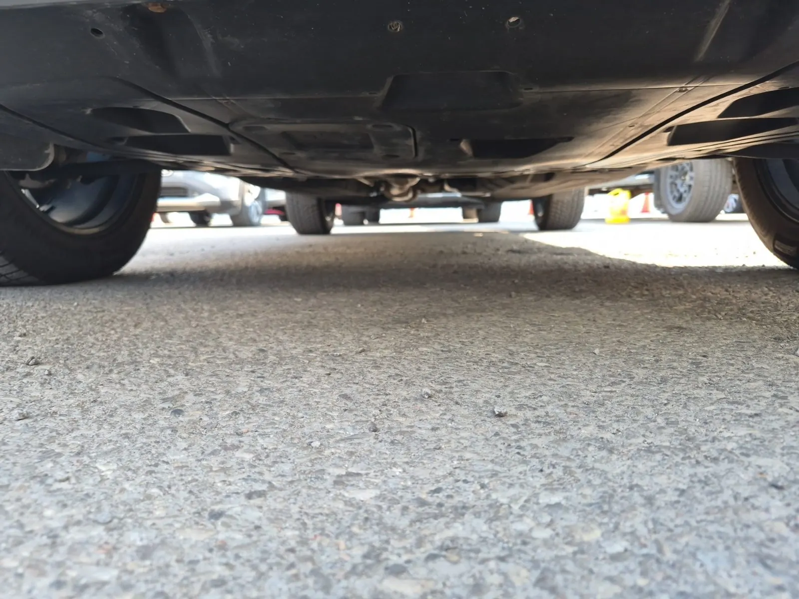 Undercarriage - Front Photo