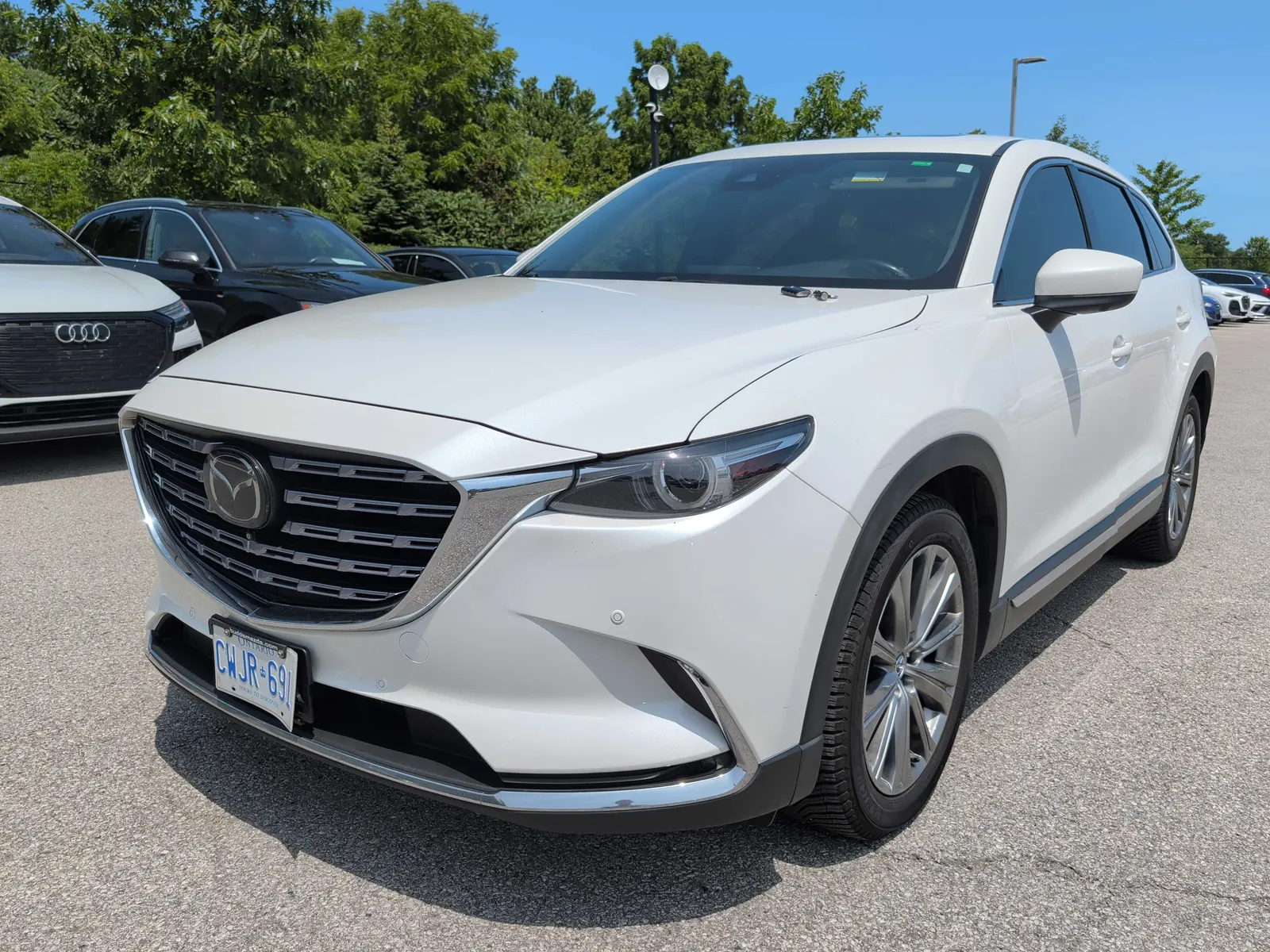 3/4 Front (Main image)