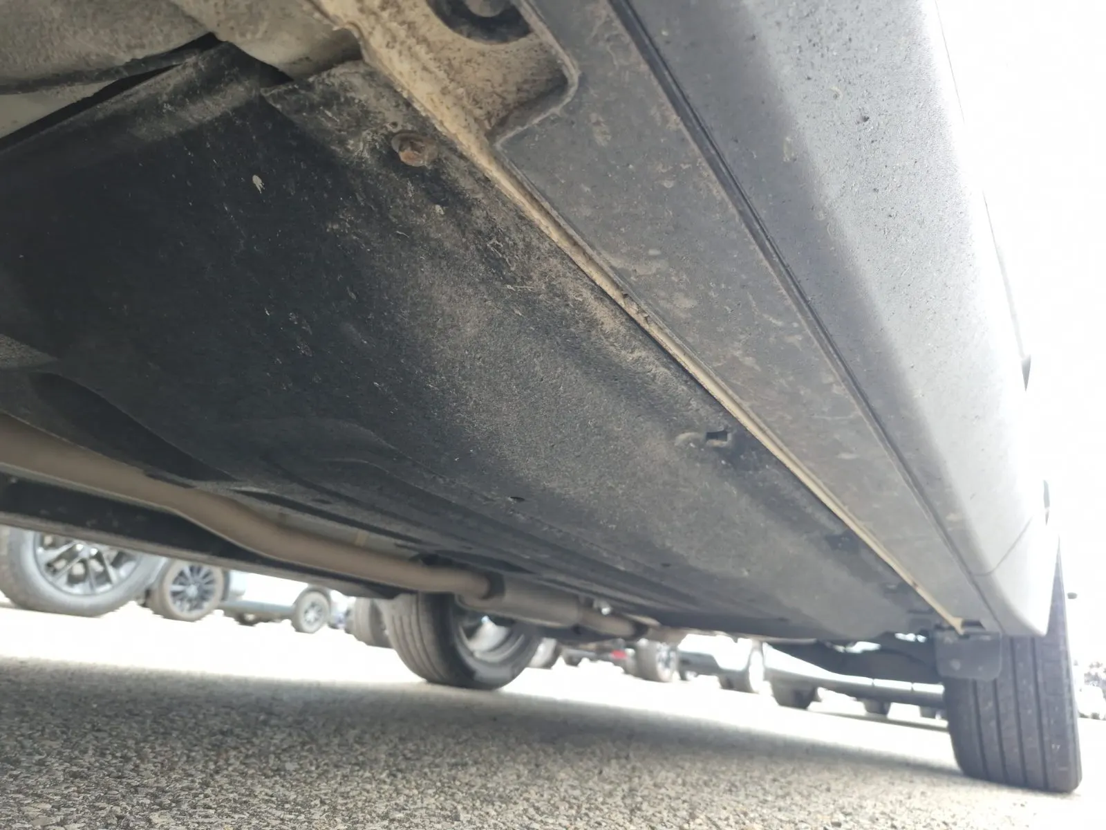 Undercarriage - Driver Photo