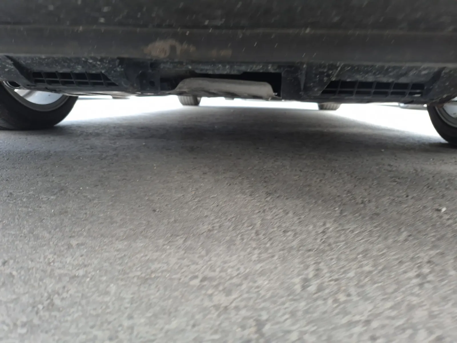 Undercarriage - Front Photo