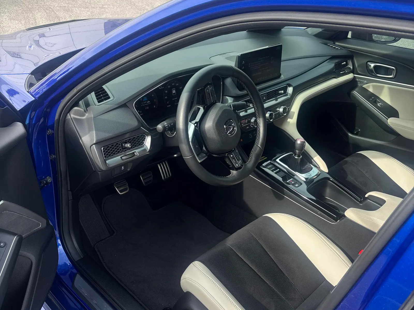 Interior driver side