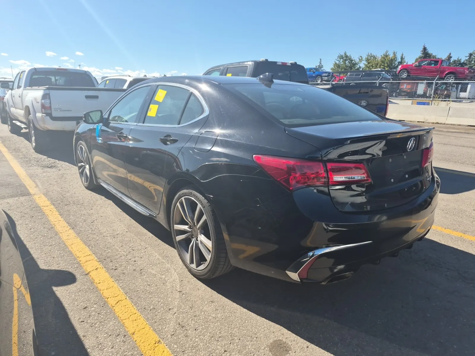 Driver Rear 3/4 Photo