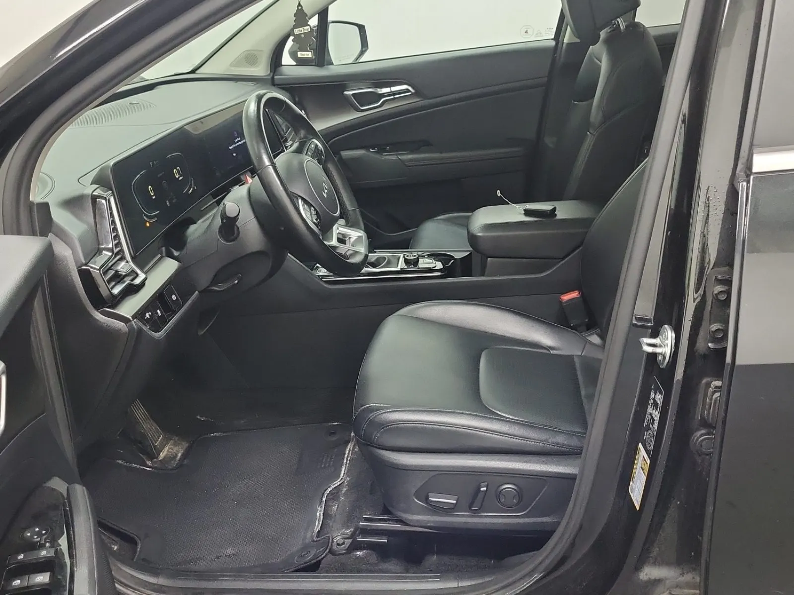 Front Interior Photo