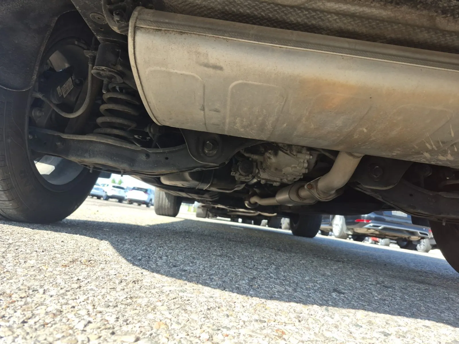Undercarriage - Rear Photo