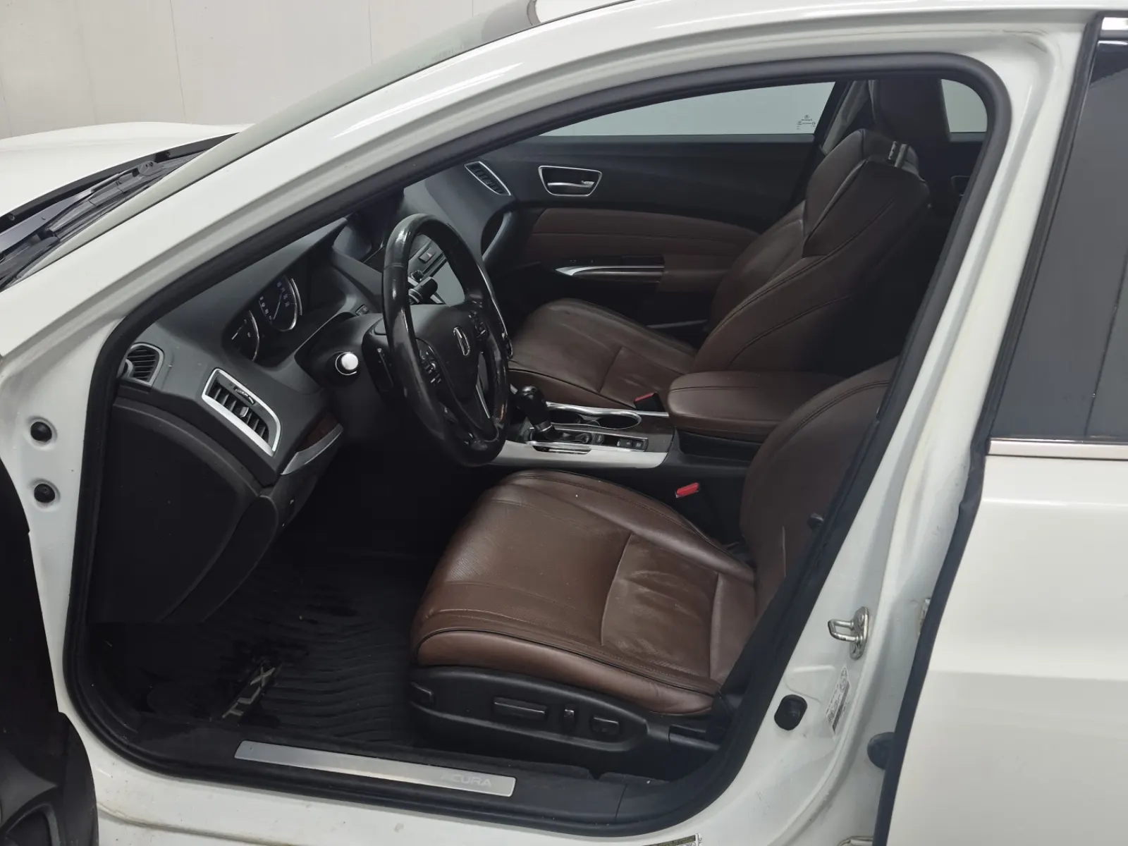 Front Interior Photo