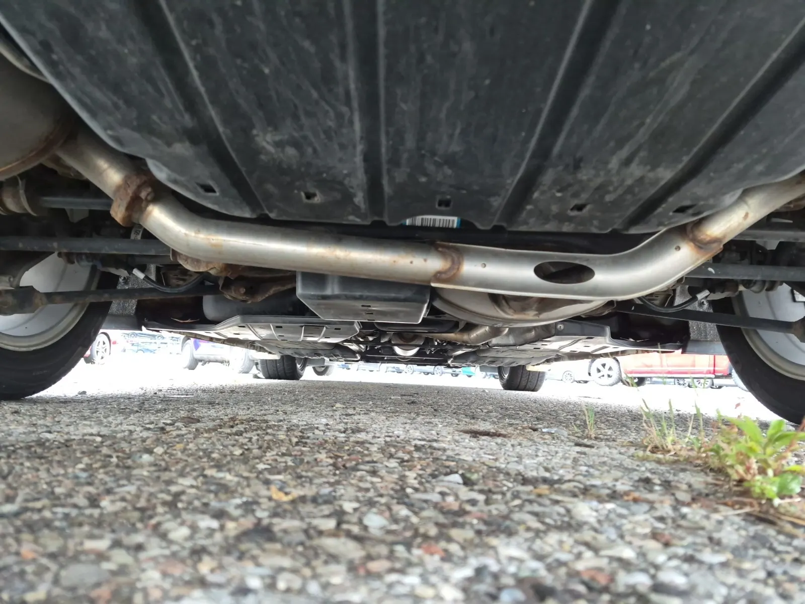 Undercarriage - Rear Photo