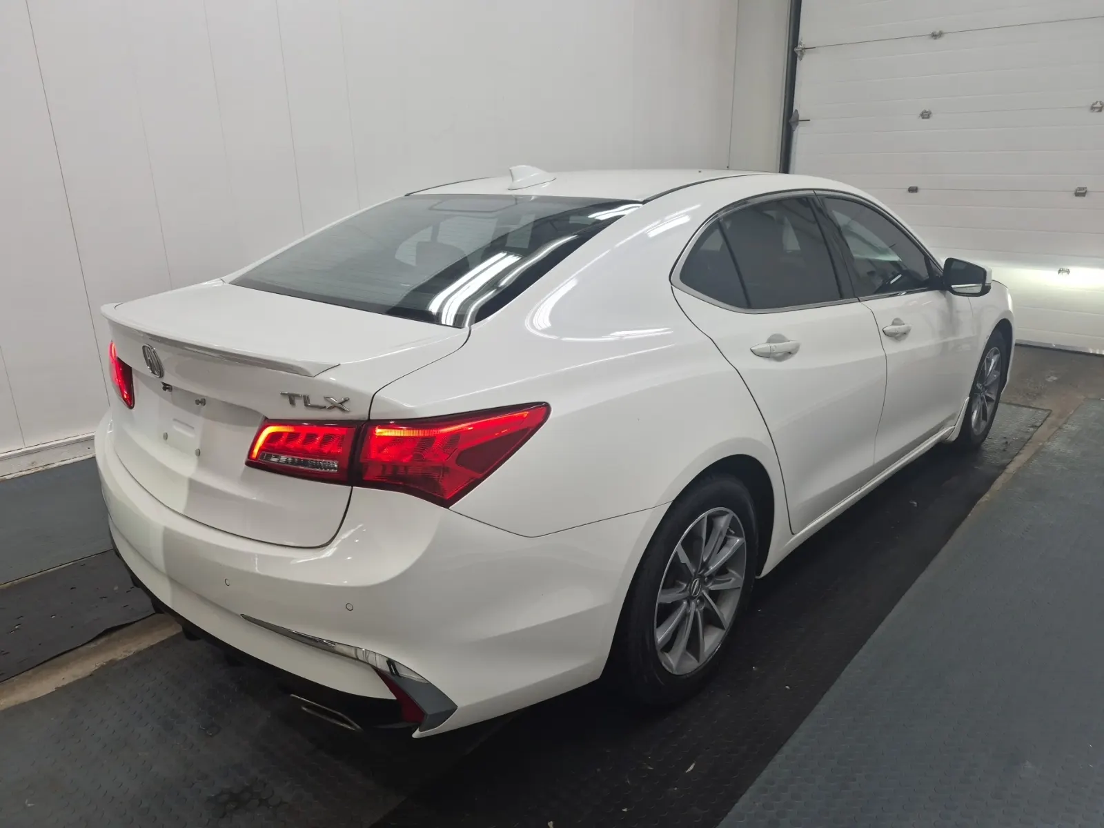 Passenger Rear 3/4 Photo