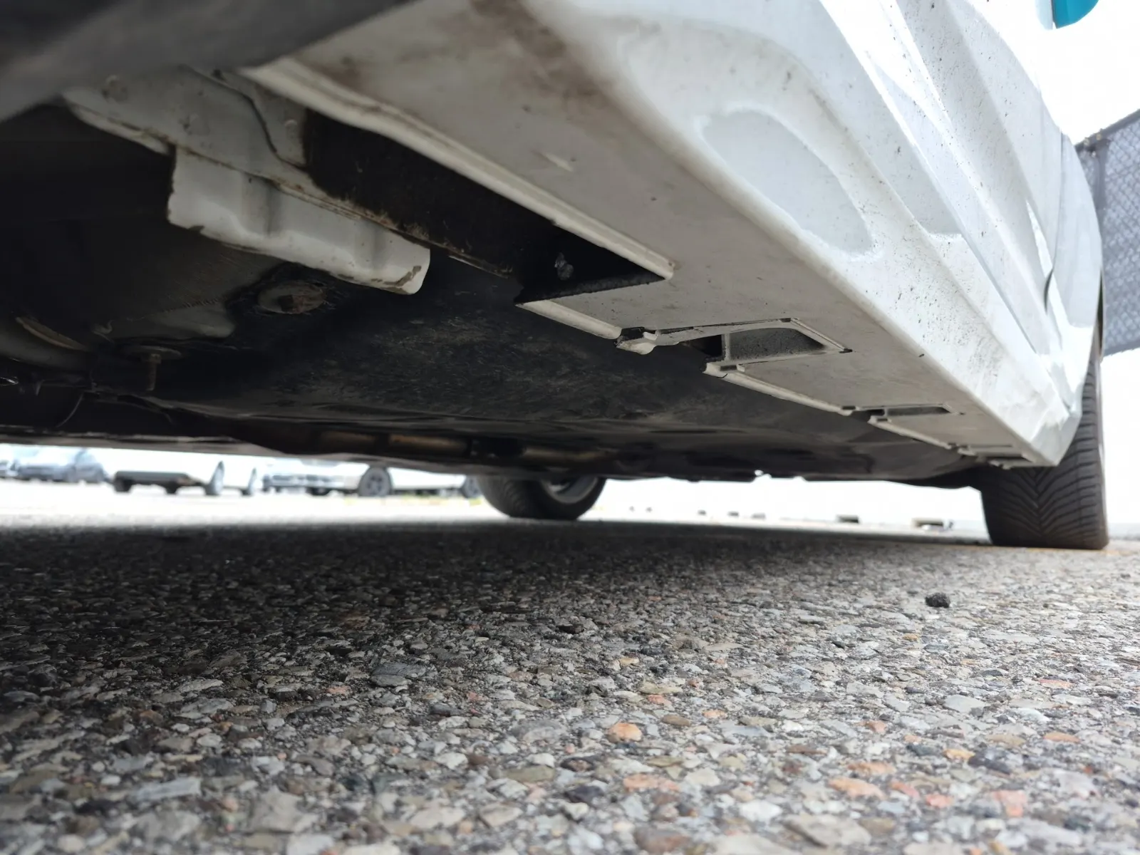 Undercarriage - Driver Photo