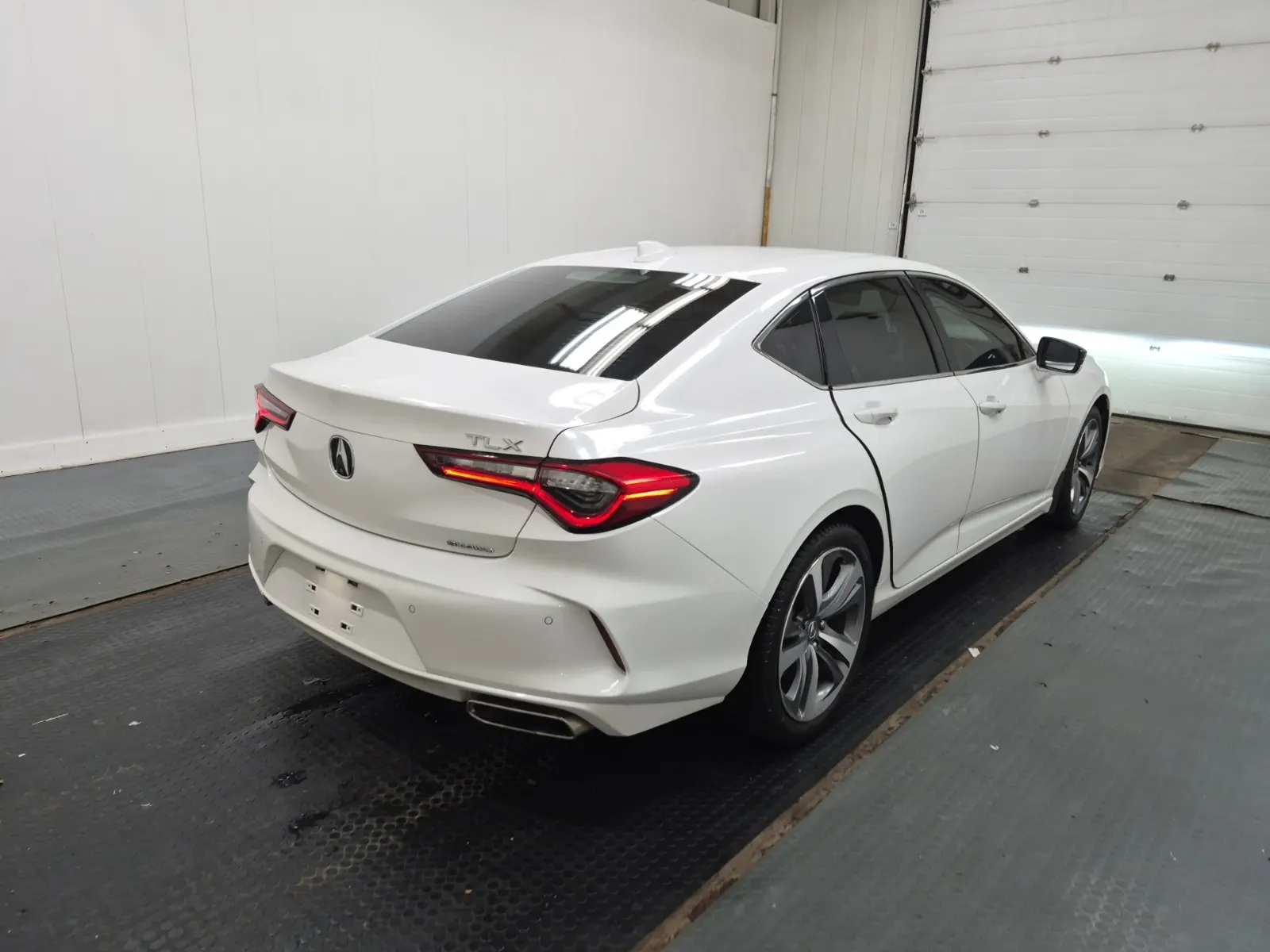 Passenger Rear 3/4 Photo