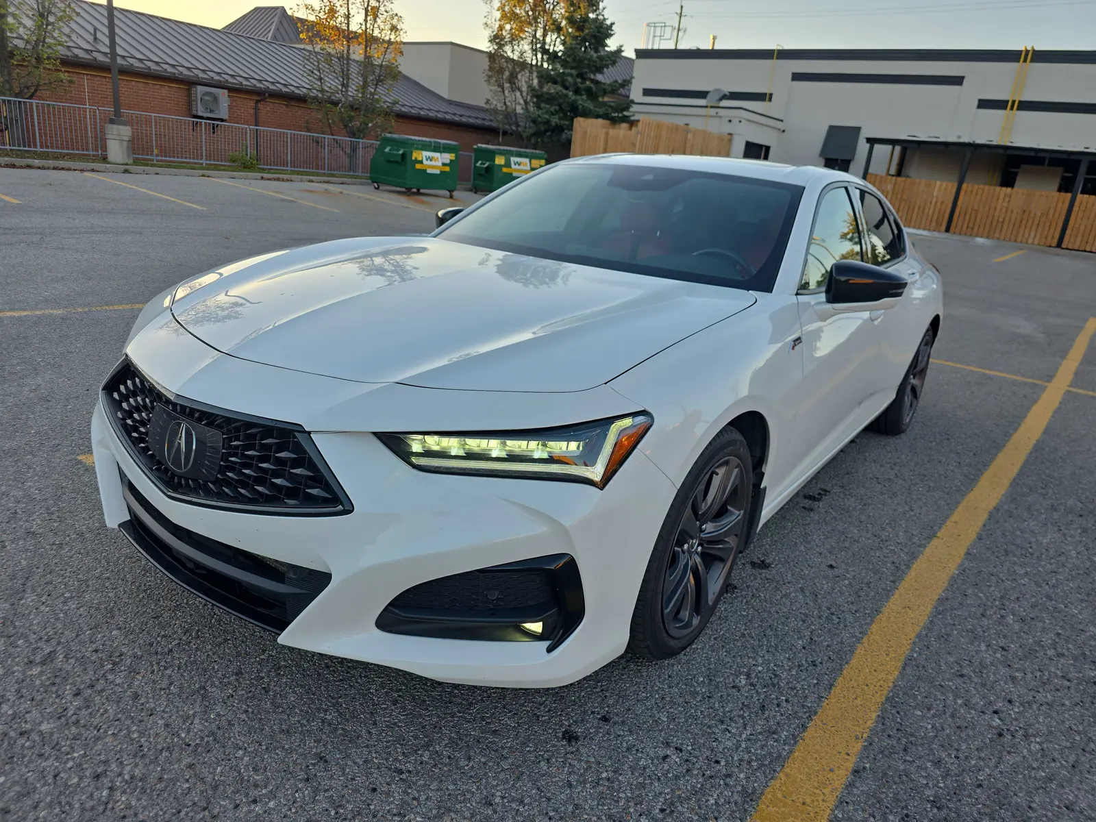 3/4 Front (Main image)