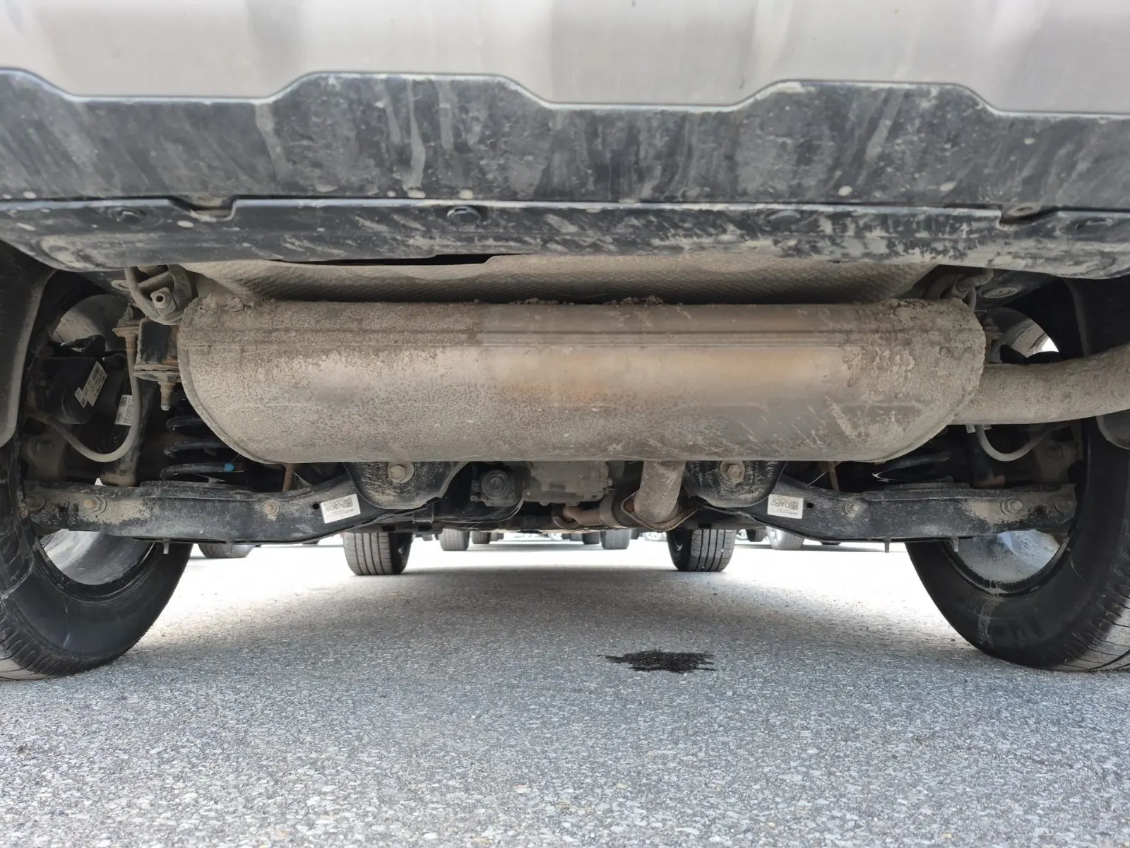 Undercarriage - Rear Photo