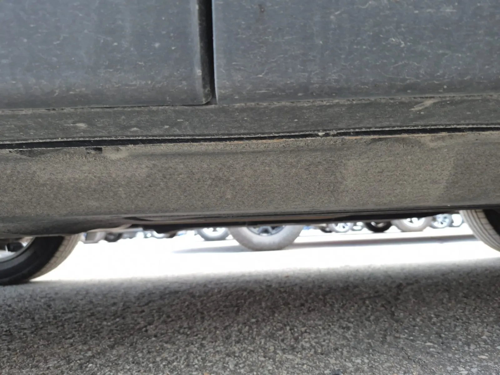 Undercarriage - Passenger Photo