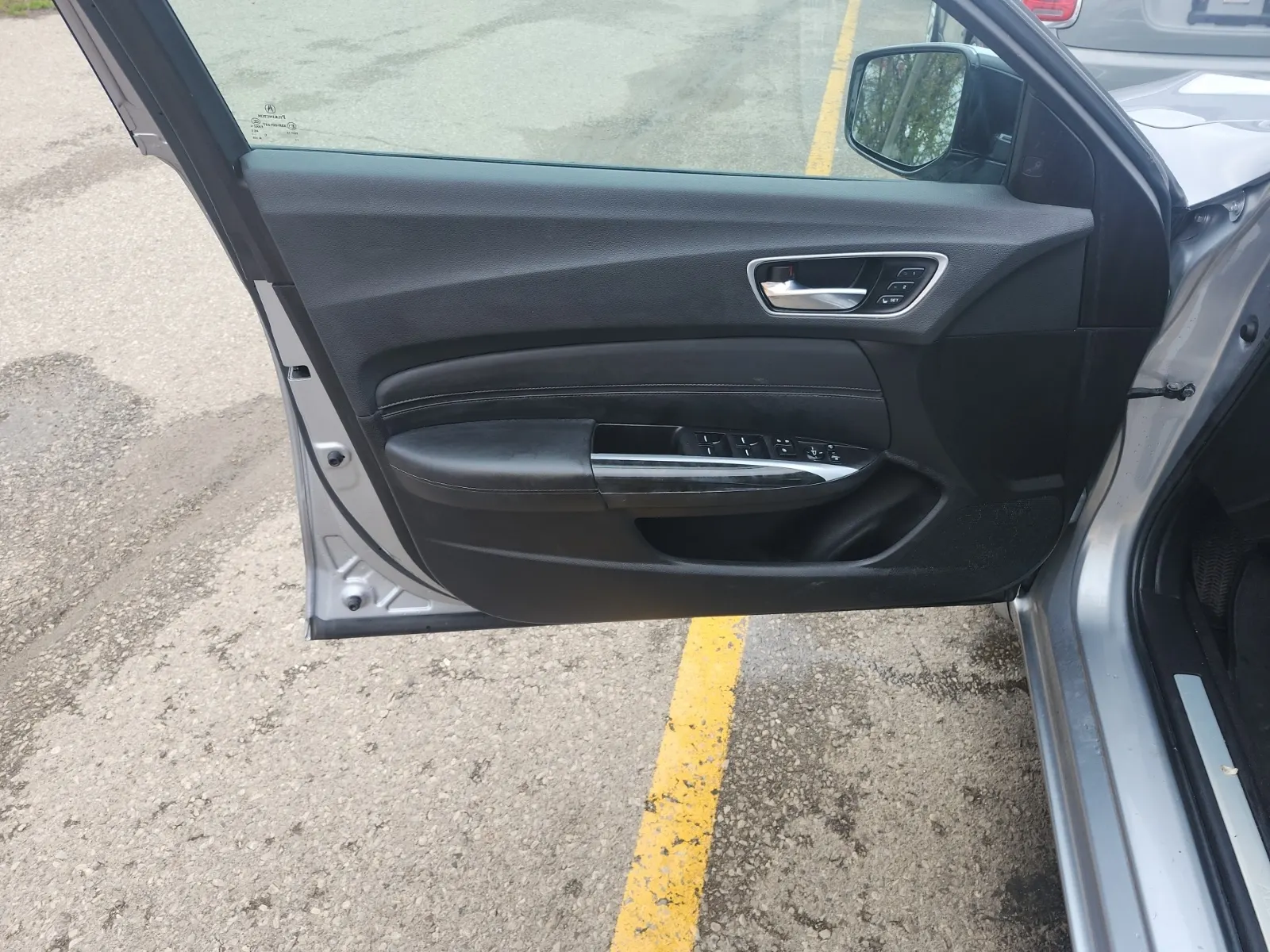 Left Front Door Panel