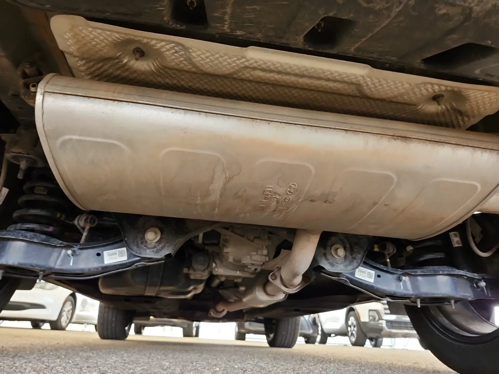 Undercarriage - Rear Photo