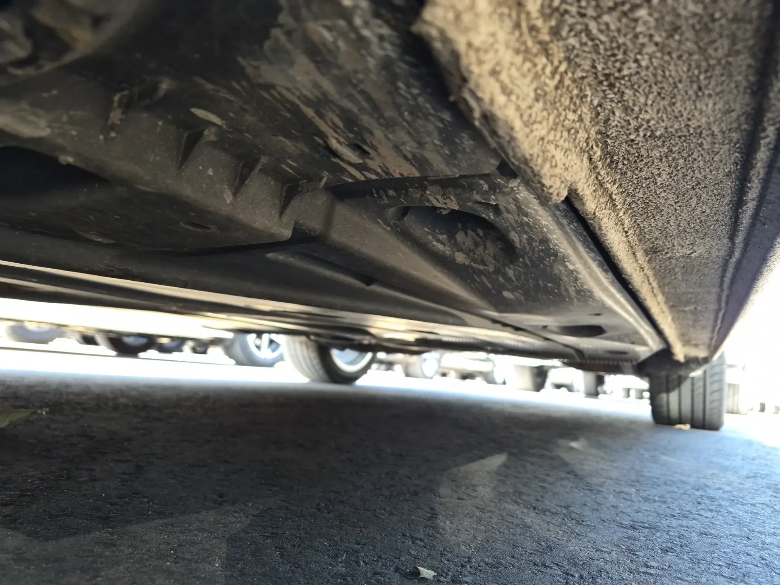 Undercarriage - Driver Photo