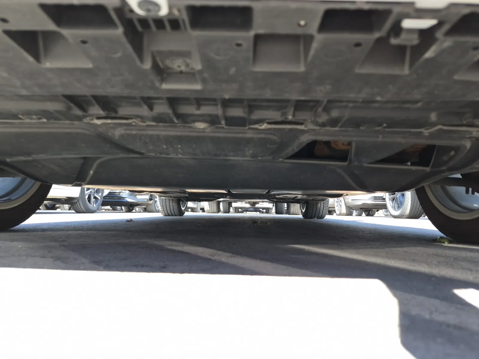 Undercarriage - Front Photo