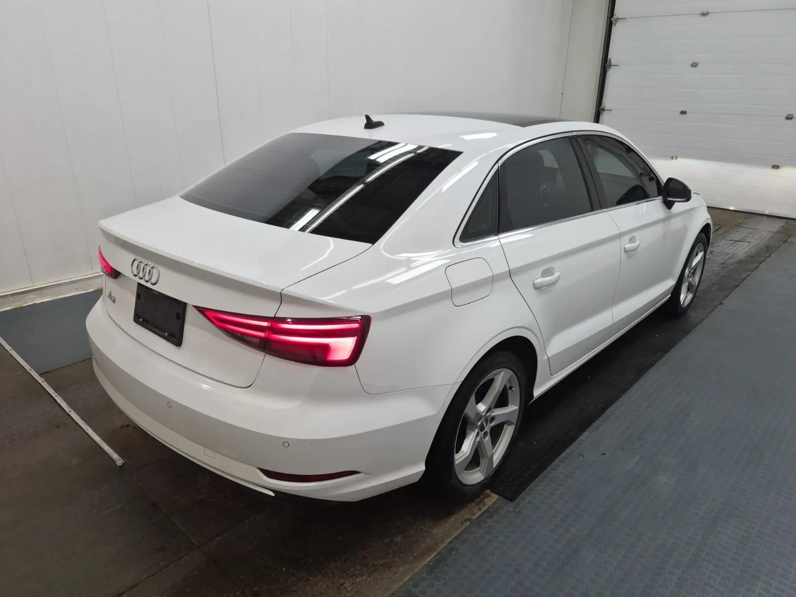 Passenger Rear 3/4 Photo