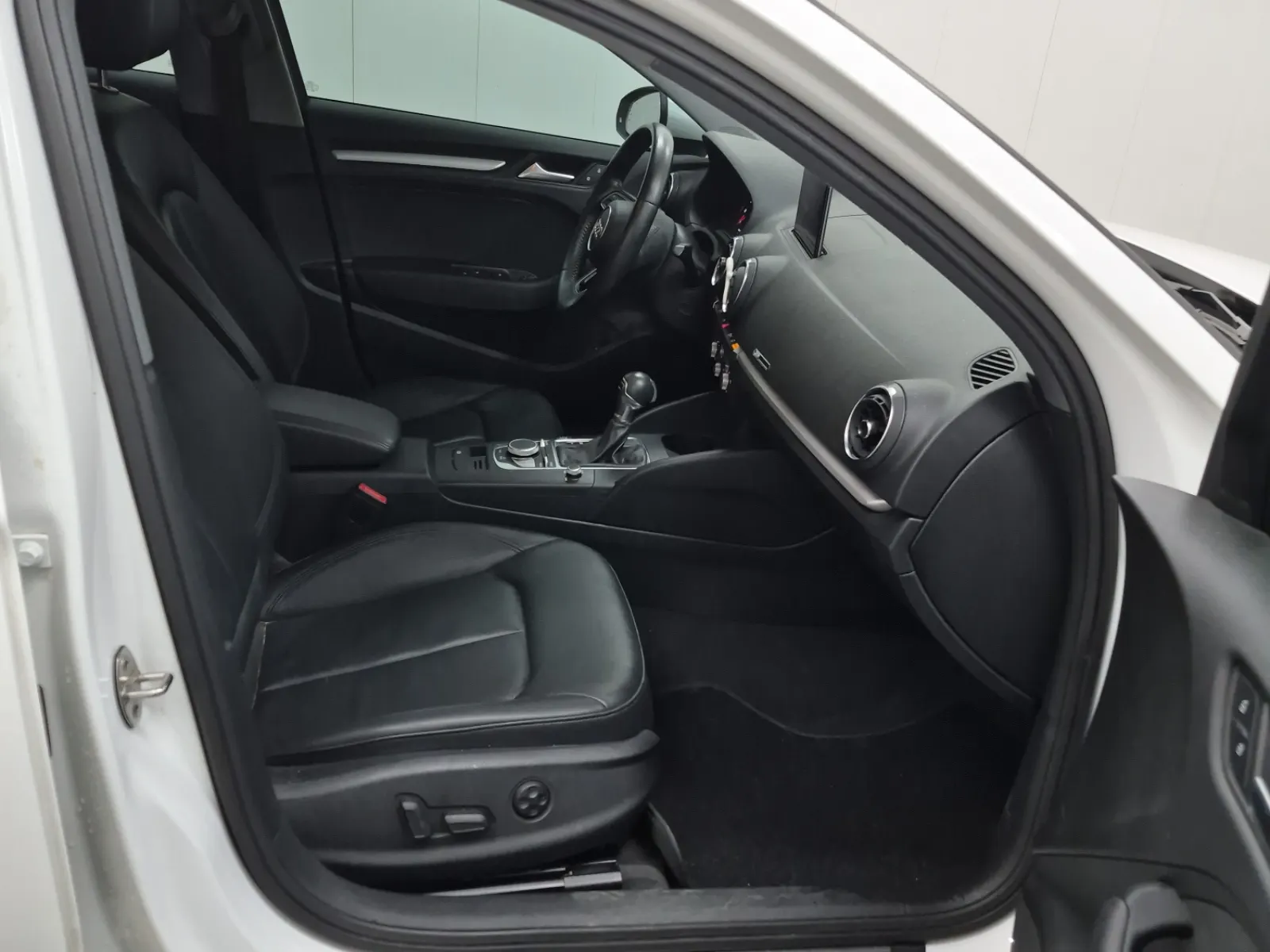 Right Side Interior Photo