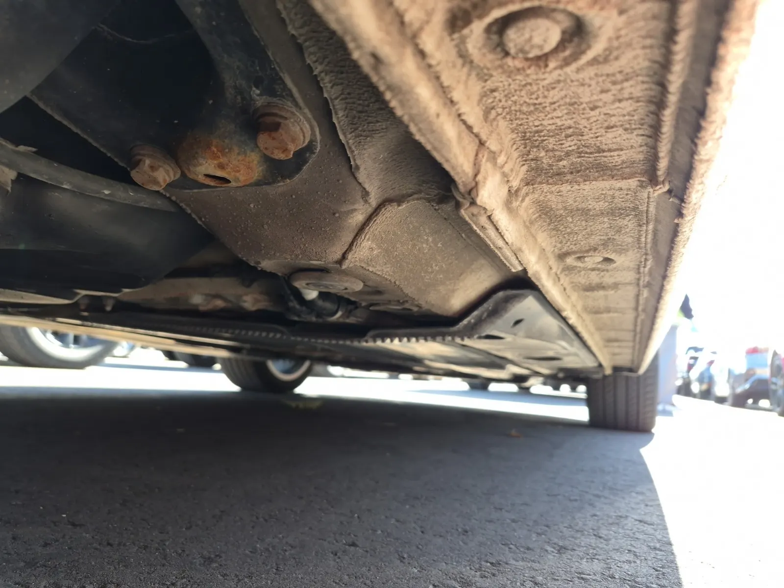 Undercarriage - Passenger Photo