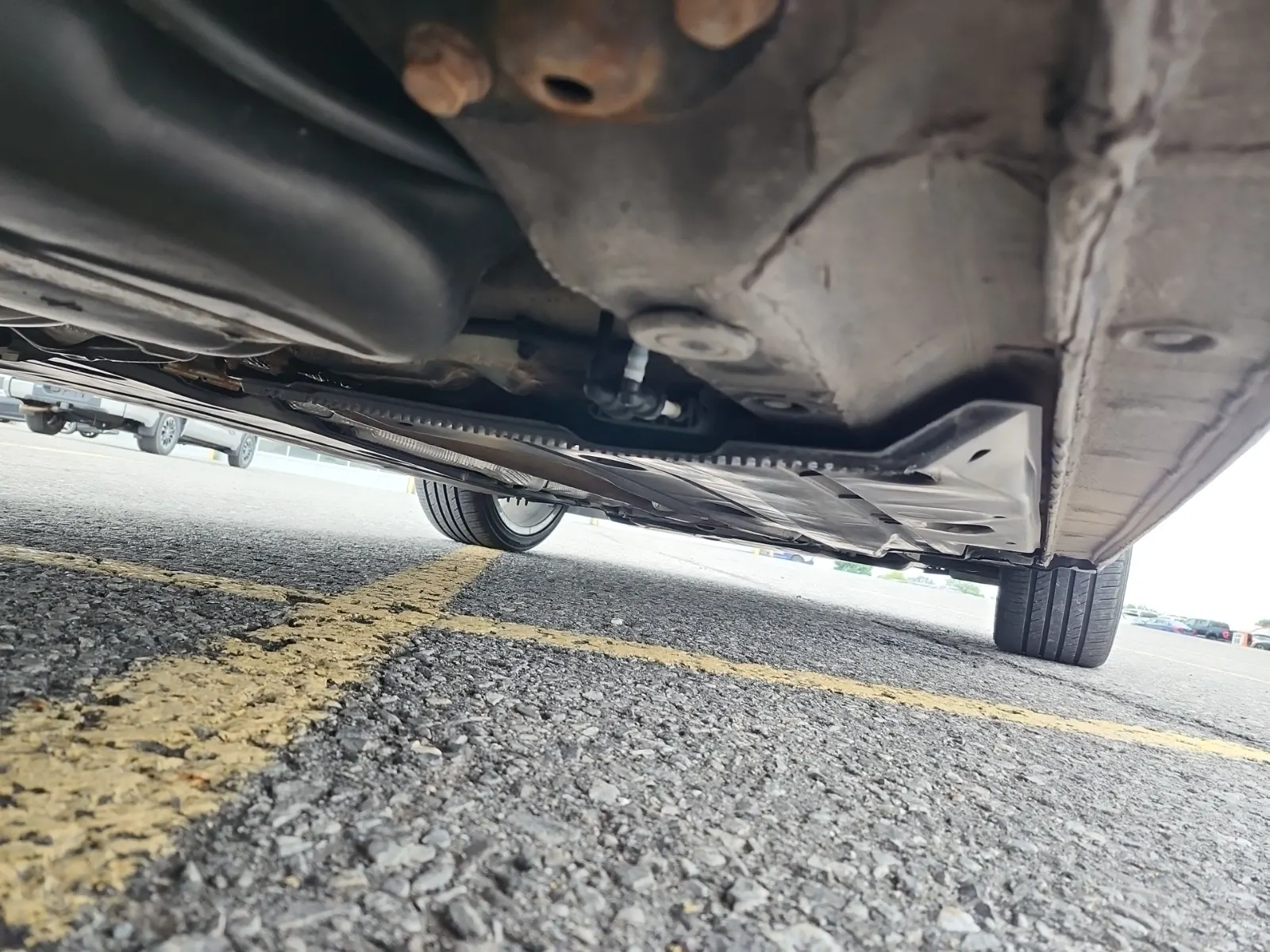 Undercarriage - Passenger Photo
