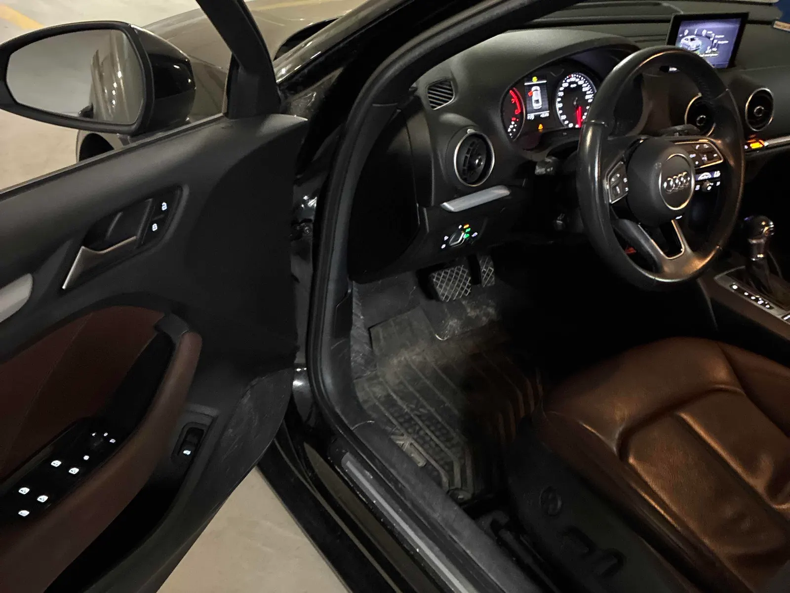 Interior driver side
