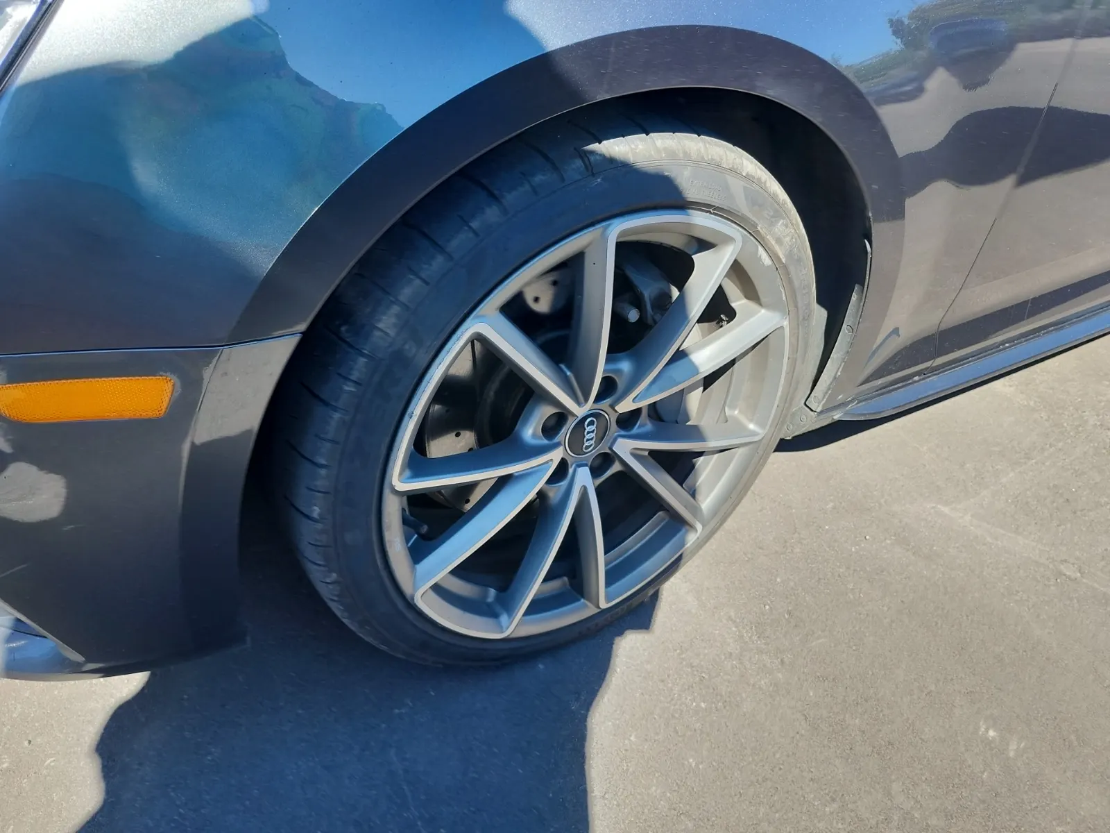 Front driver wheel/tire photo