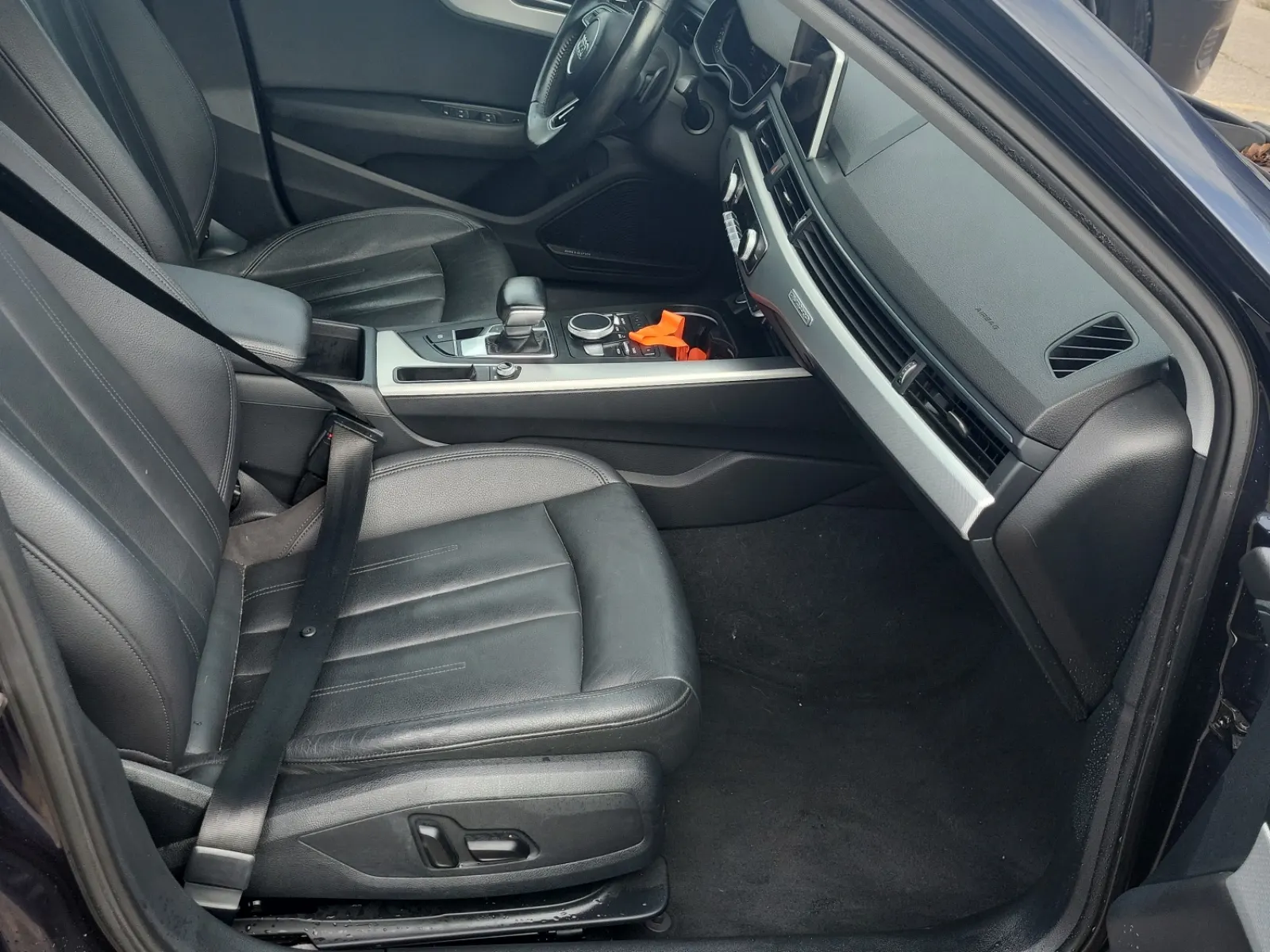 Right Side Interior Photo
