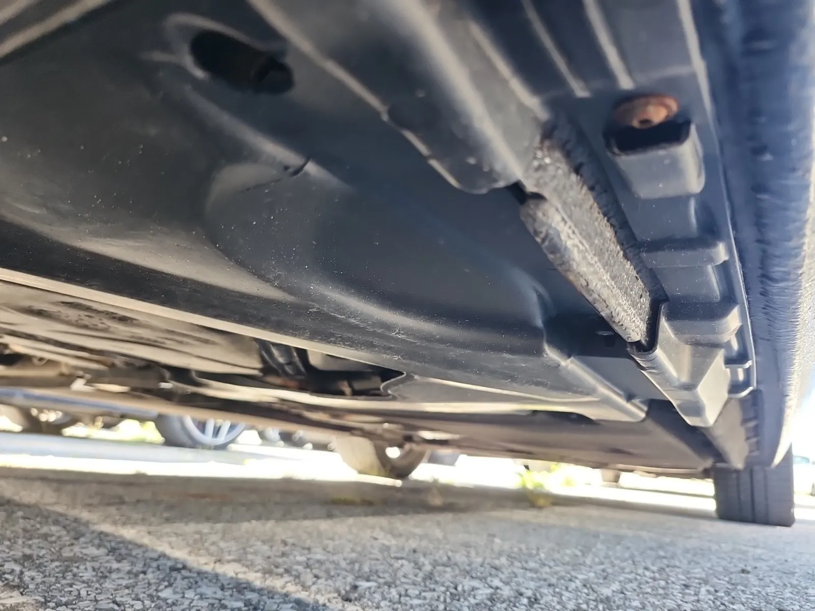 Undercarriage - Passenger Photo