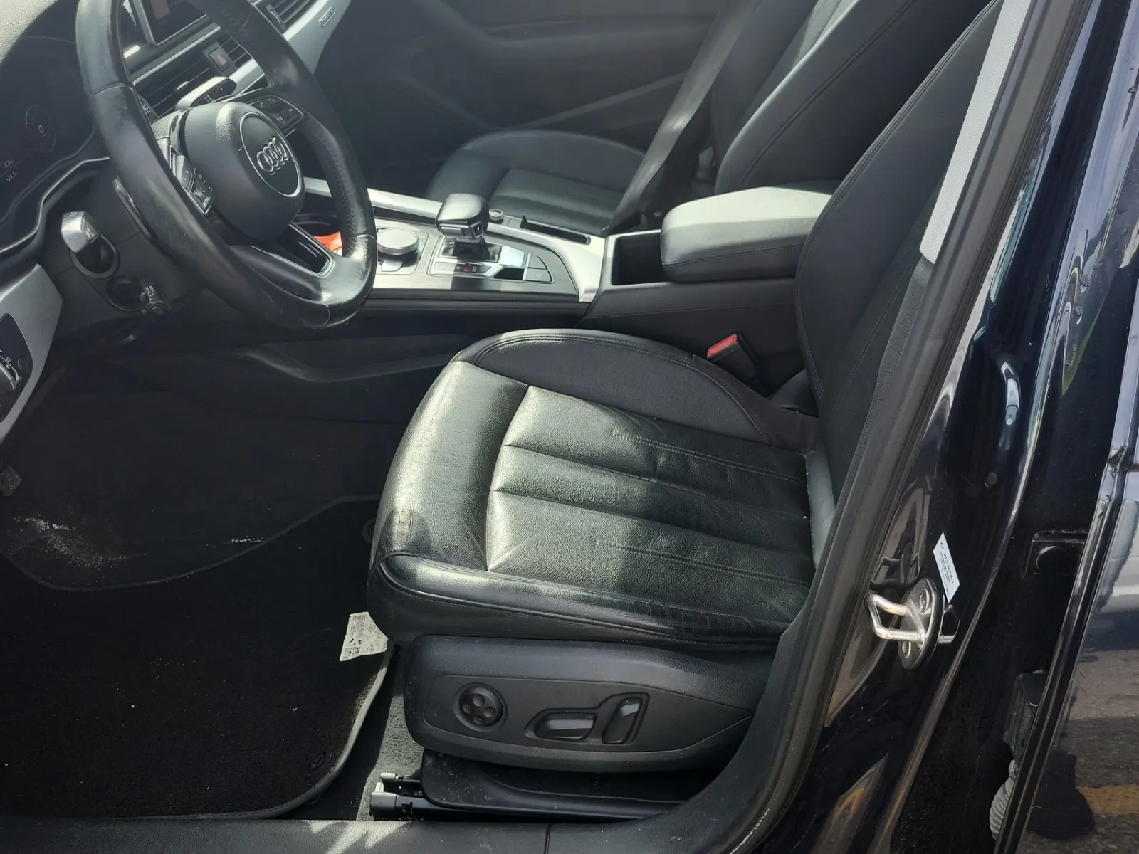 Front Interior Photo