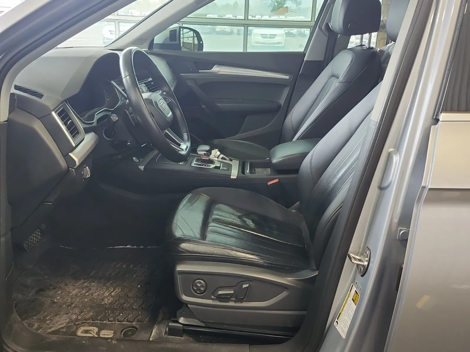 Front Interior Photo