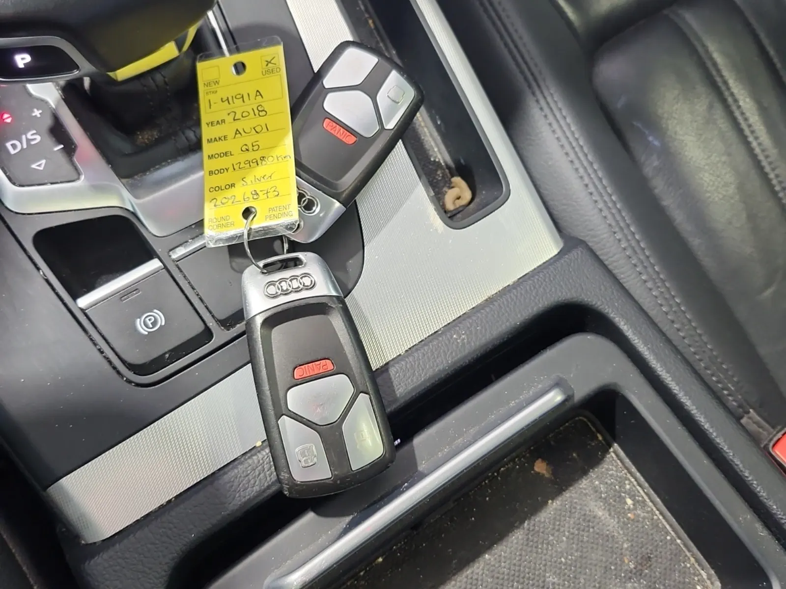 Keys/Fobs/Manual Photo