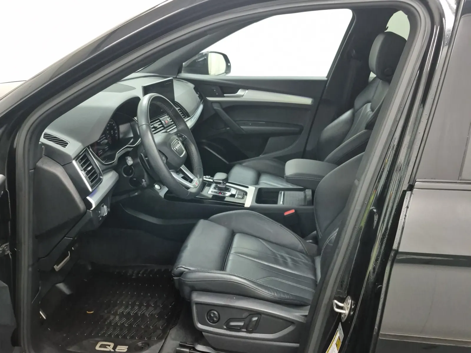 Front Interior Photo