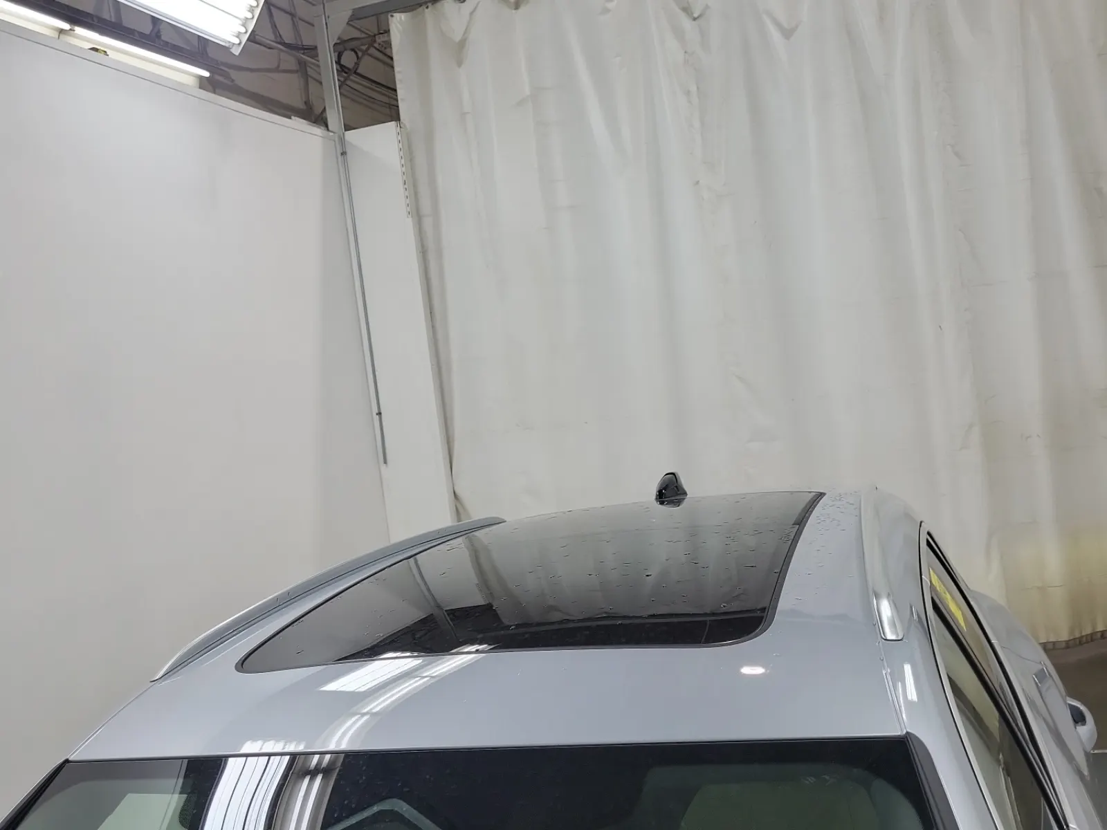Exterior Roof Photo