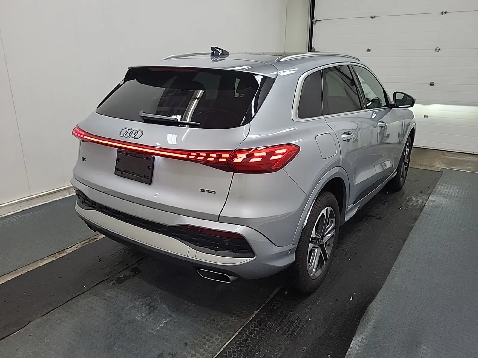 Passenger Rear 3/4 Photo