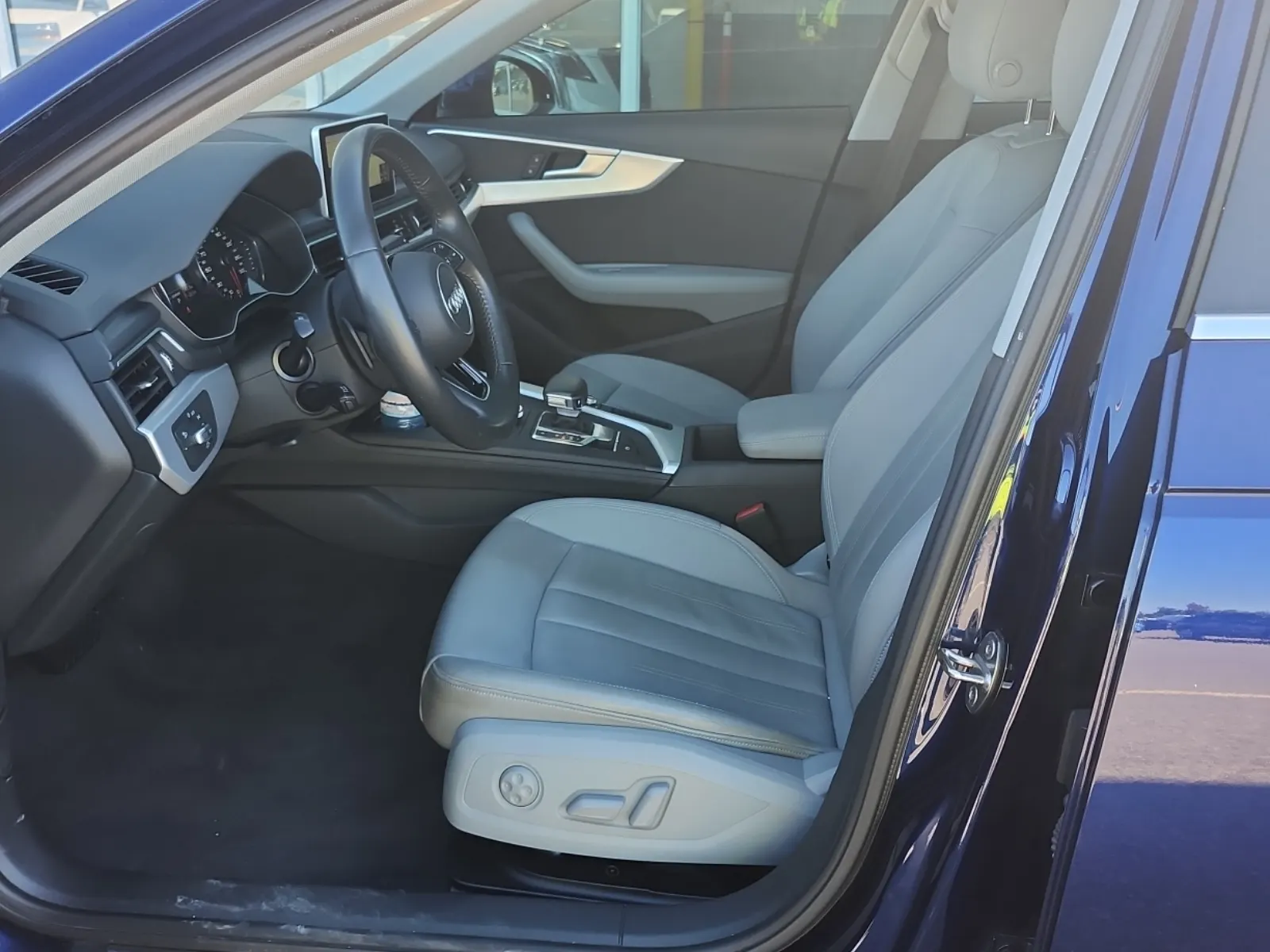 Front Interior Photo