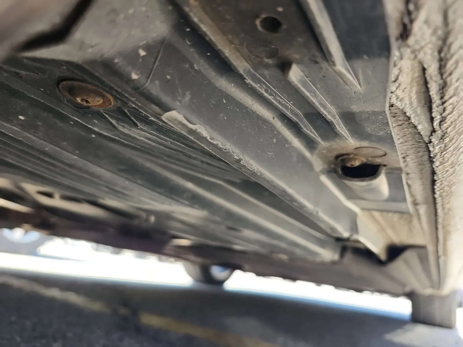 Undercarriage - Passenger Photo