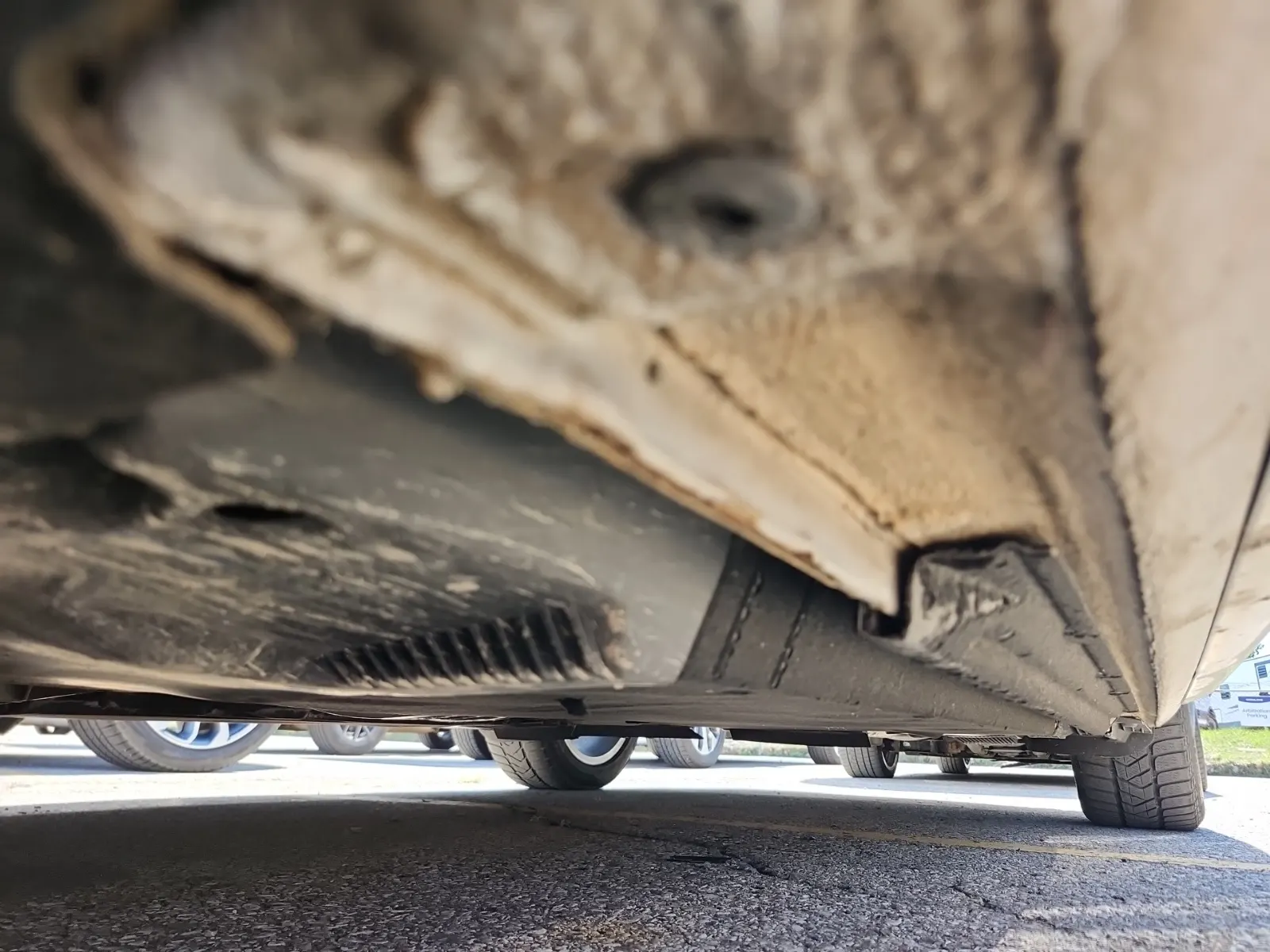 Undercarriage - Driver Photo