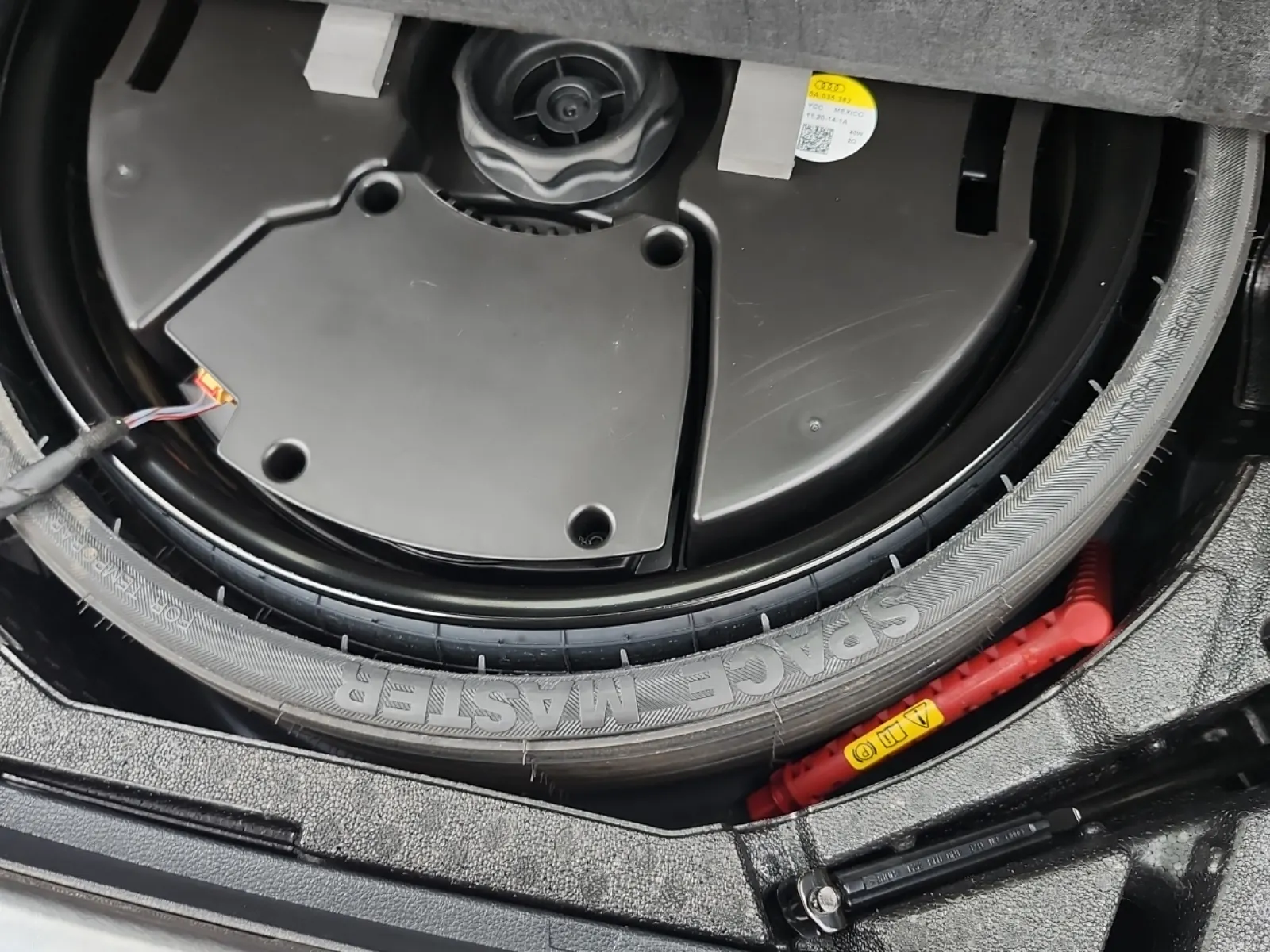 Spare Tire & Wheel Photo