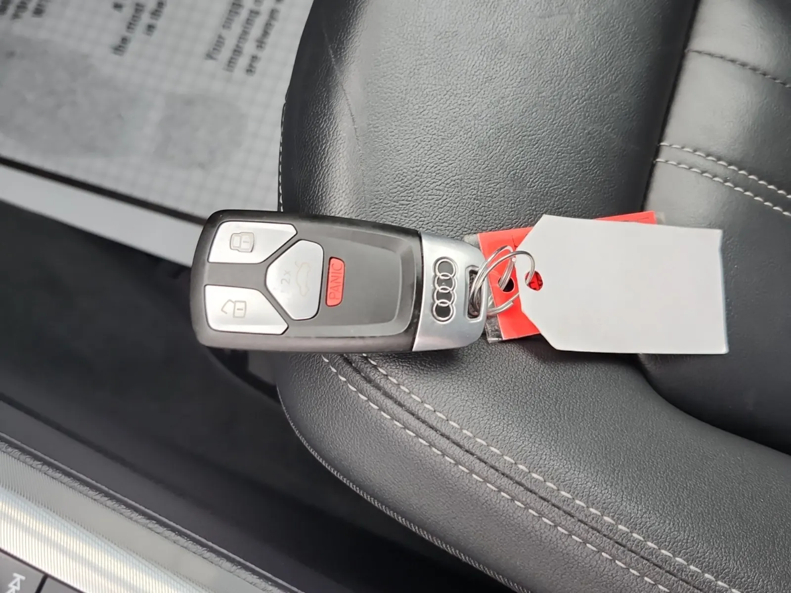 Keys/Fobs/Manual Photo
