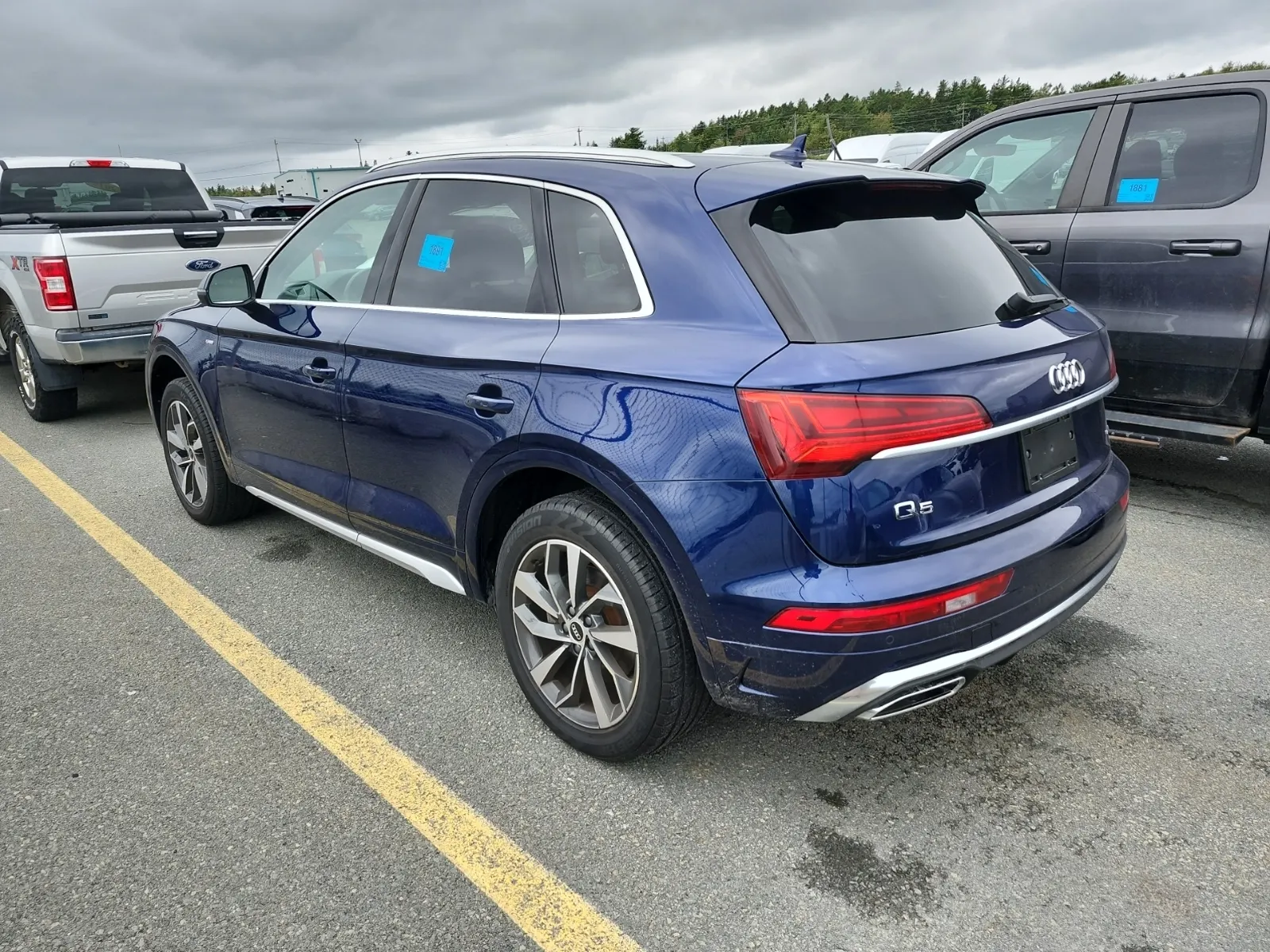 Driver Rear 3/4 Photo