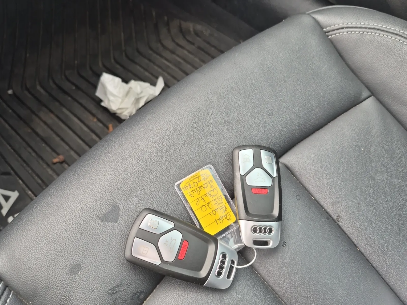 Keys/Fobs/Manual Photo