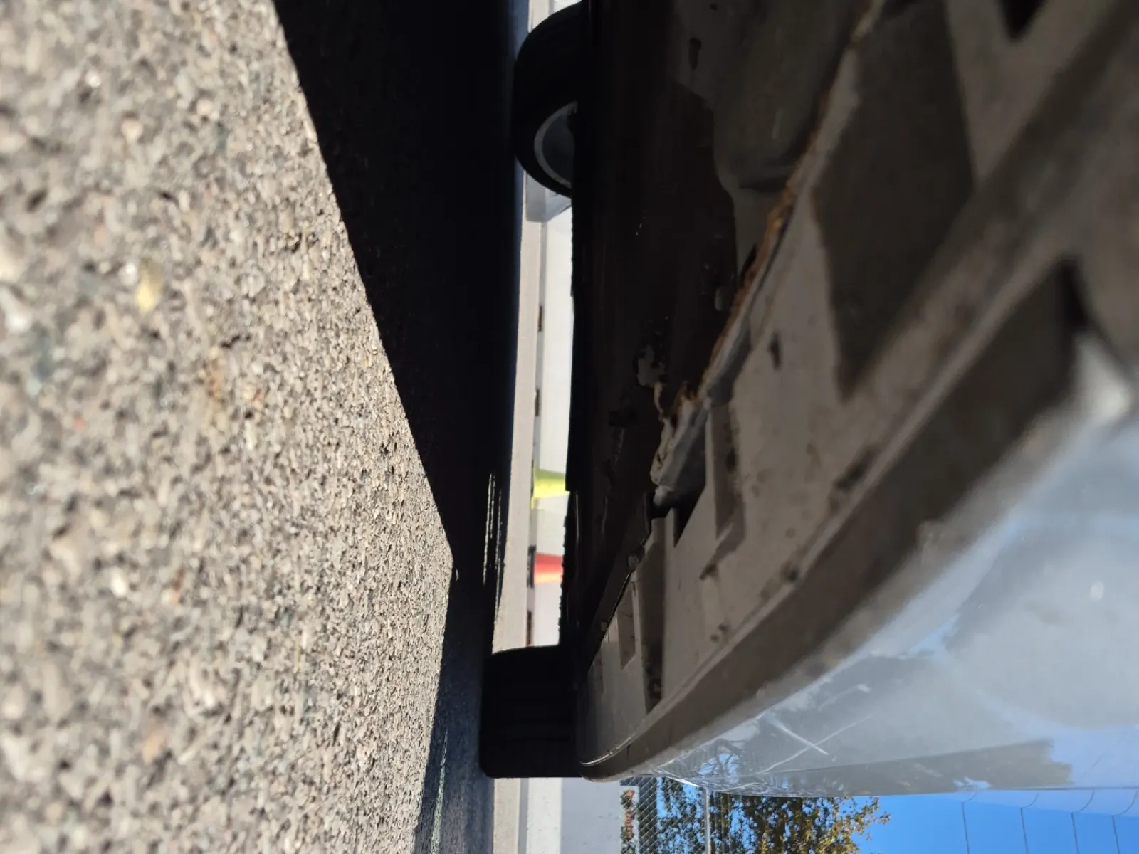 Undercarriage - Driver Photo