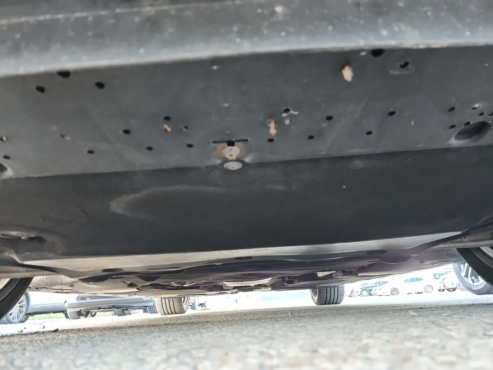 Undercarriage - Front Photo