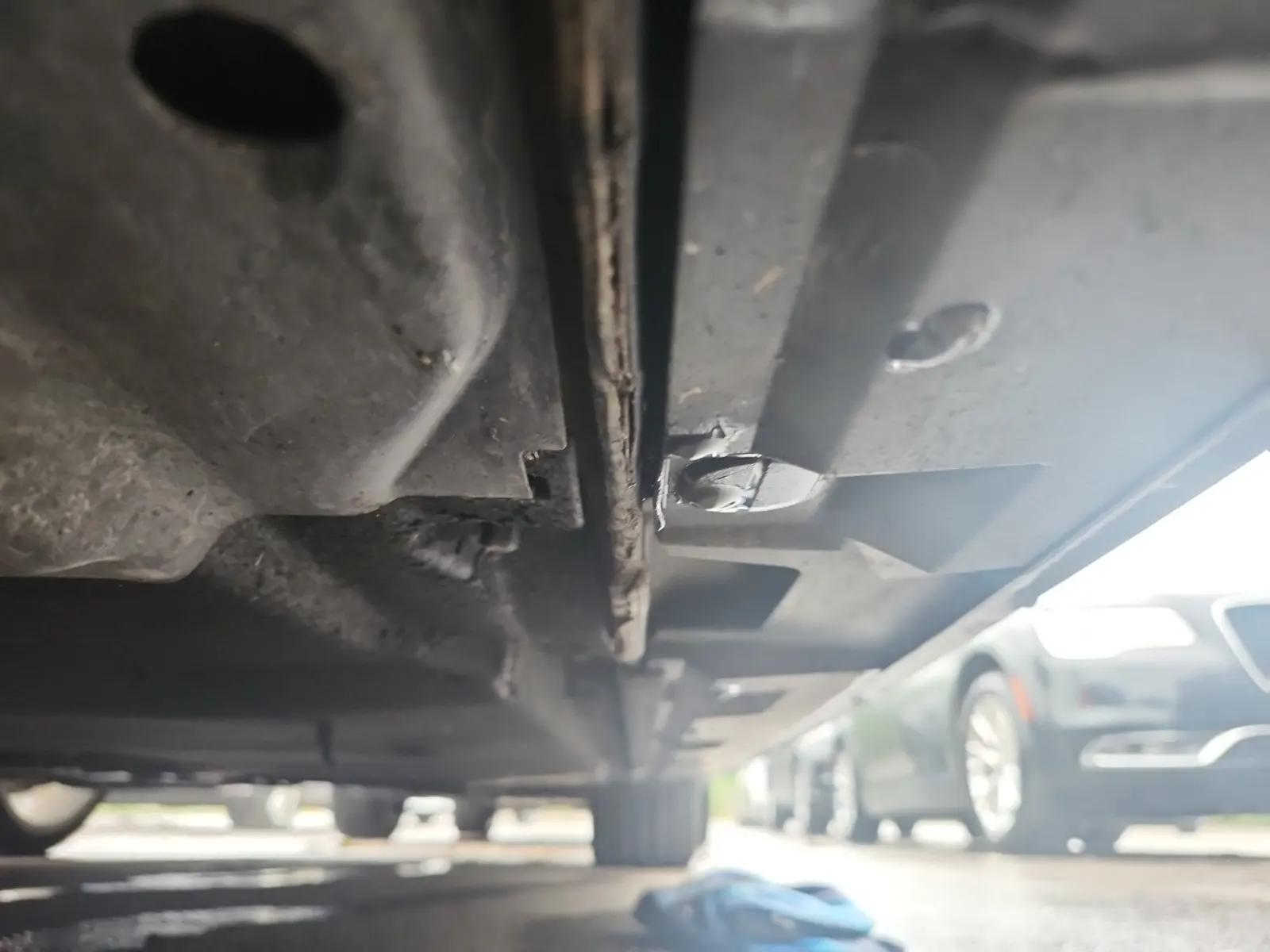 Undercarriage - Driver Photo