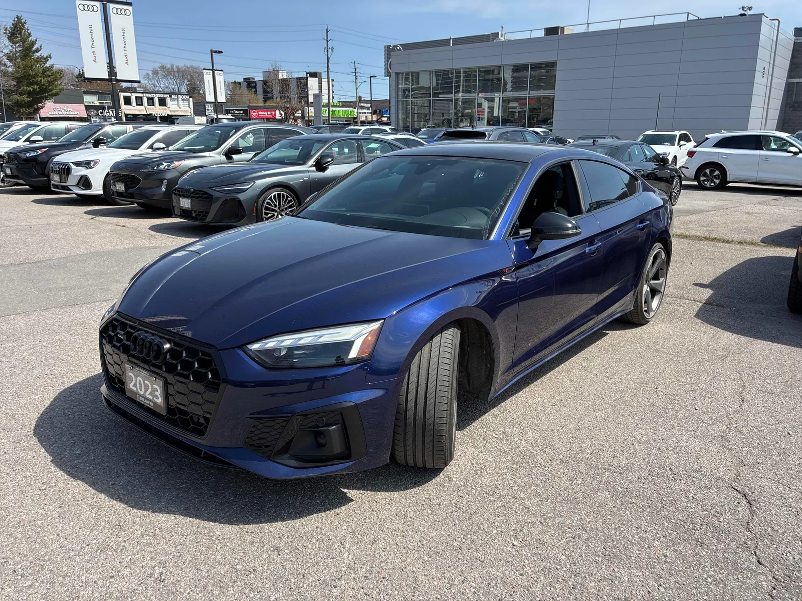 3/4 Front (Main image)