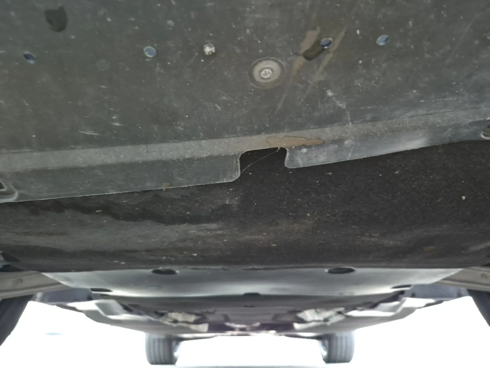 Undercarriage - Front Photo
