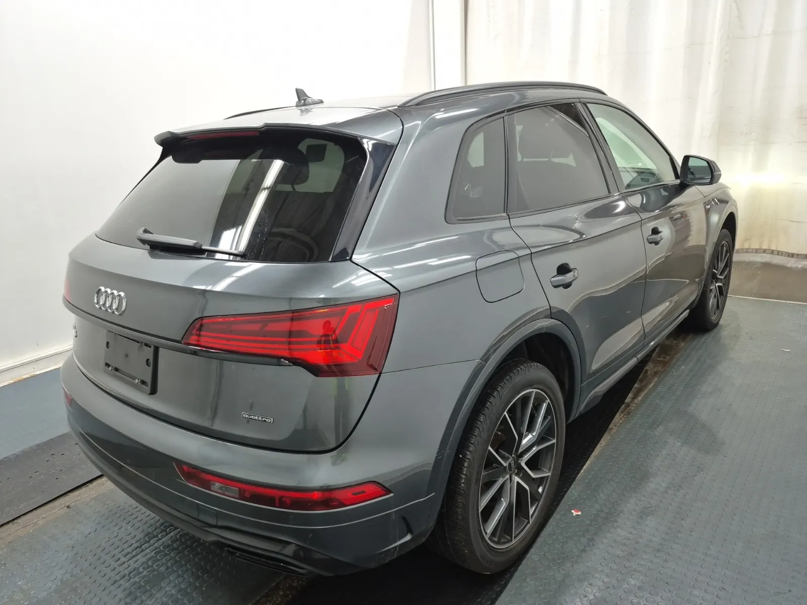 Passenger Rear 3/4 Photo
