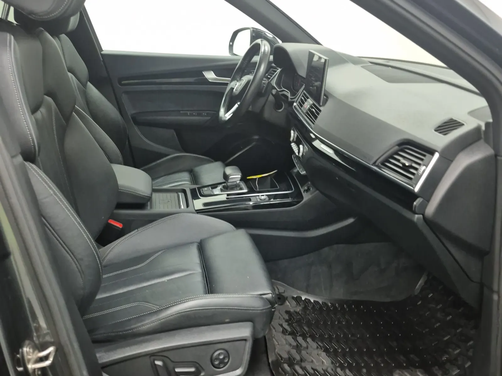 Right Side Interior Photo