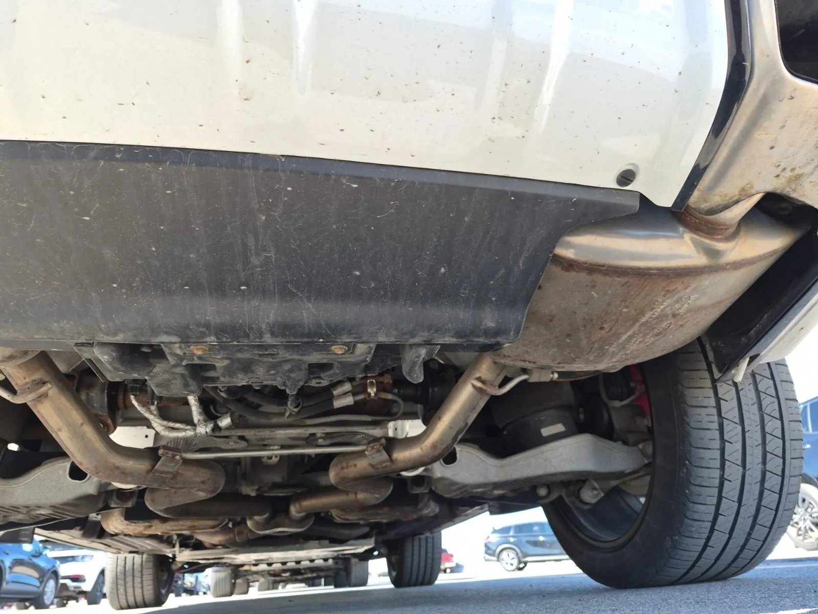 Undercarriage - Rear Photo