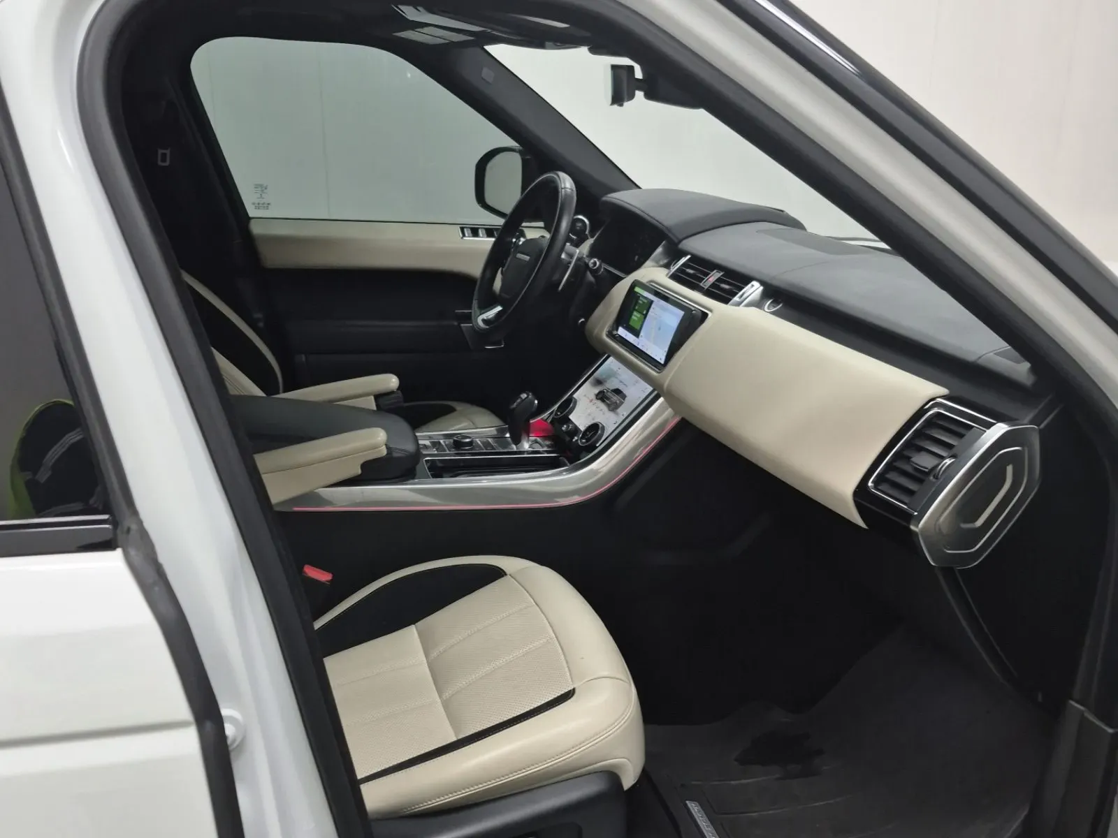 Right Side Interior Photo